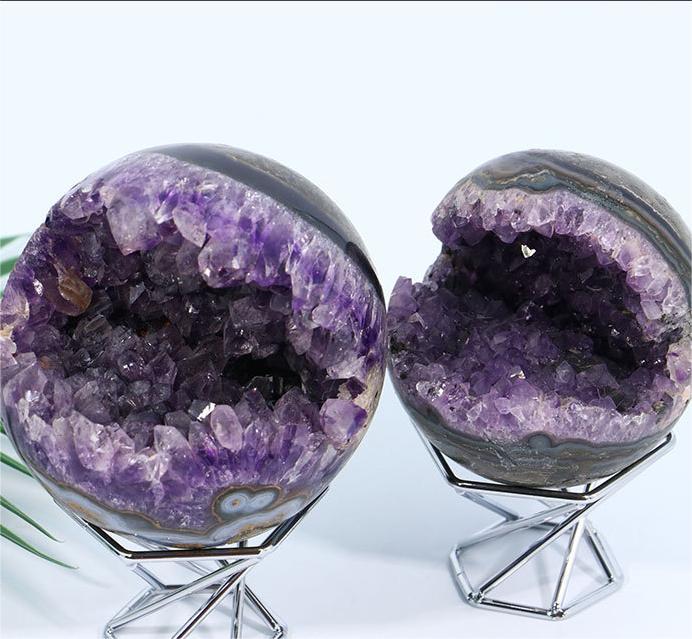 Amythst Sphere Geode